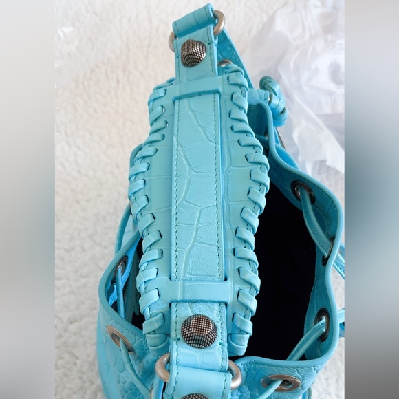 Authentic Balenciaga women's  Le Cagole Xs Bucket Bag Crocodile Embossed - Picture 12 of 16